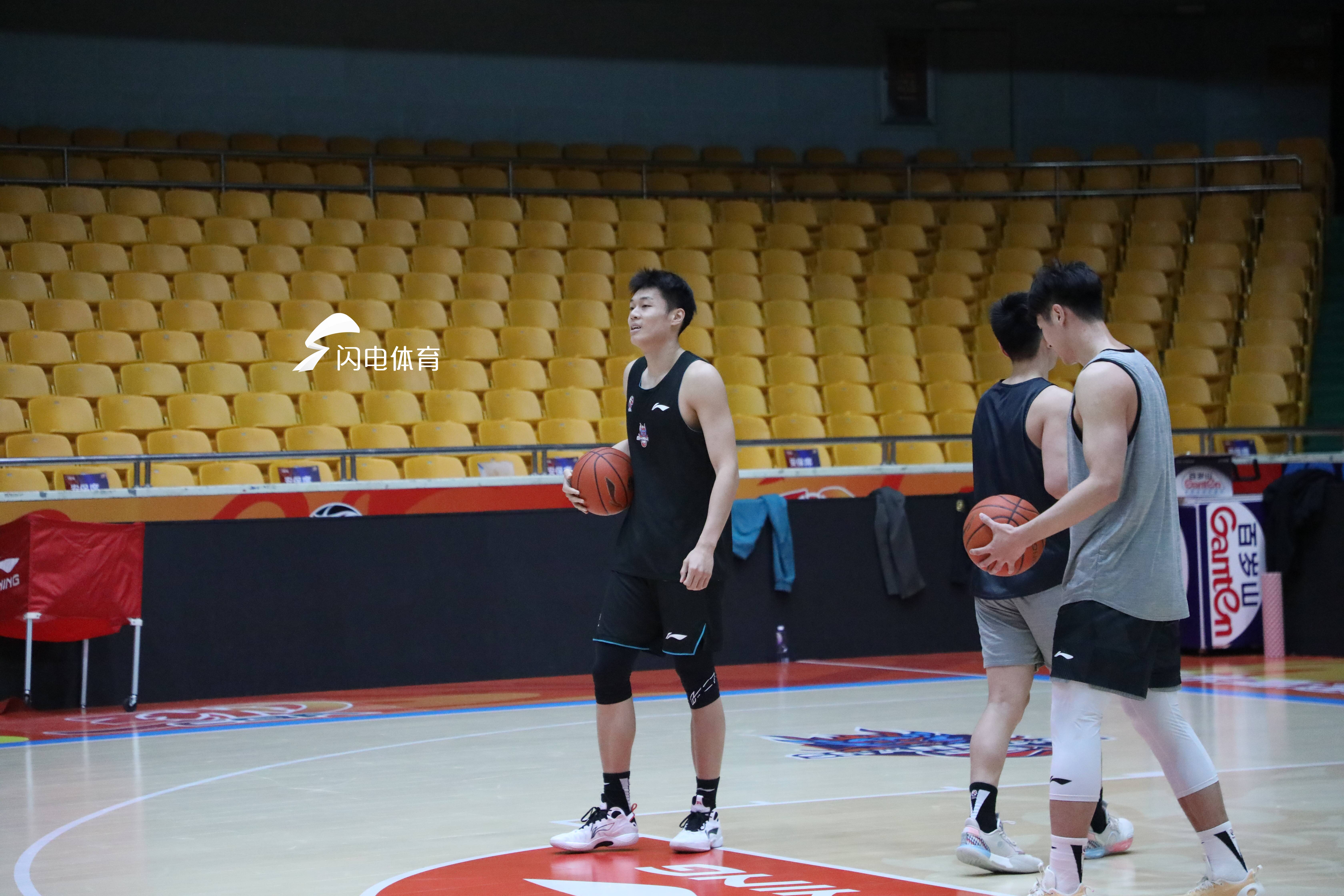 关于集结日体能课后，山东男篮回应争议备战NBA总决赛，目标明确，医务组通报恢复的信息