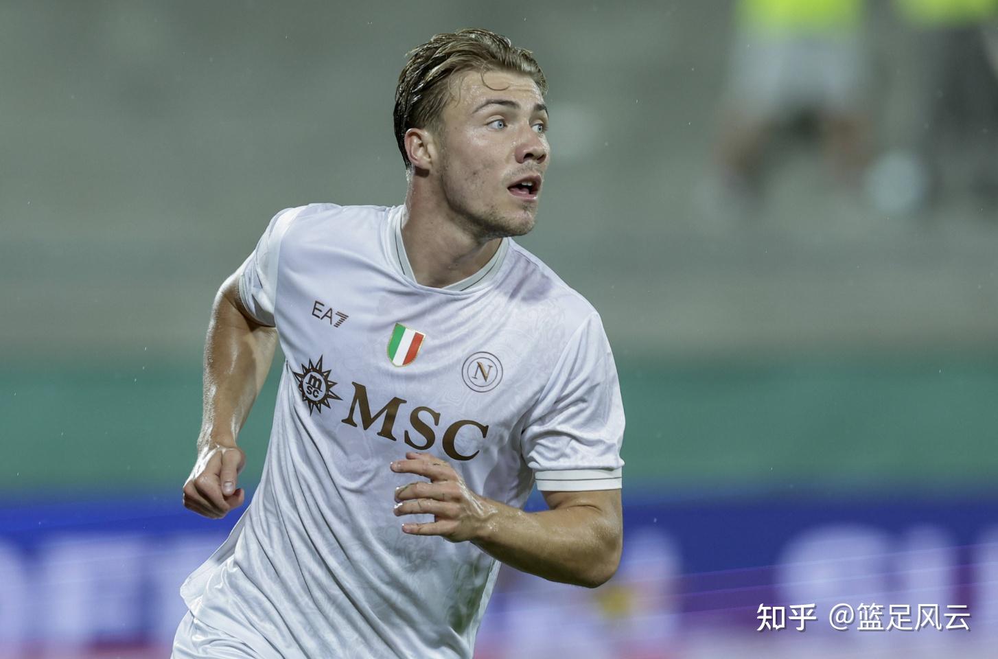 九游官方下载地址包含转折点！那不勒斯门线救险，欧篮联赛前攻防权衡，引发热议，球队文化再被提及的词条