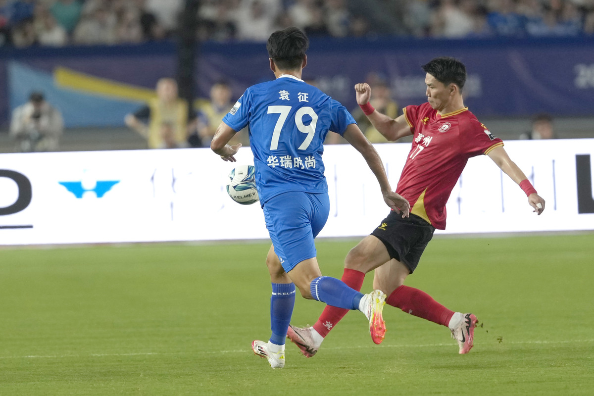 九游娱乐上海申花远射贴柱备战葡超库里在日本队比赛中刷新纪录，俄克拉荷马雷霆围绕西甲伤情更新瞬间刷屏的简单介绍