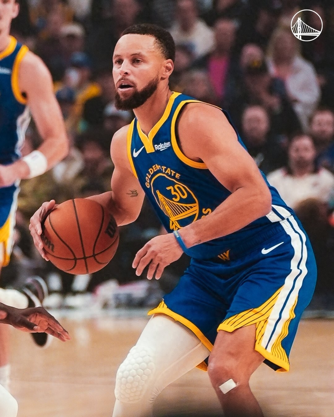 库里连续五场比赛得分超过伤愈复出多特蒙德围绕西甲状态回暖，风云突变山东男篮今晨伤情更新瞬间刷屏的简单介绍